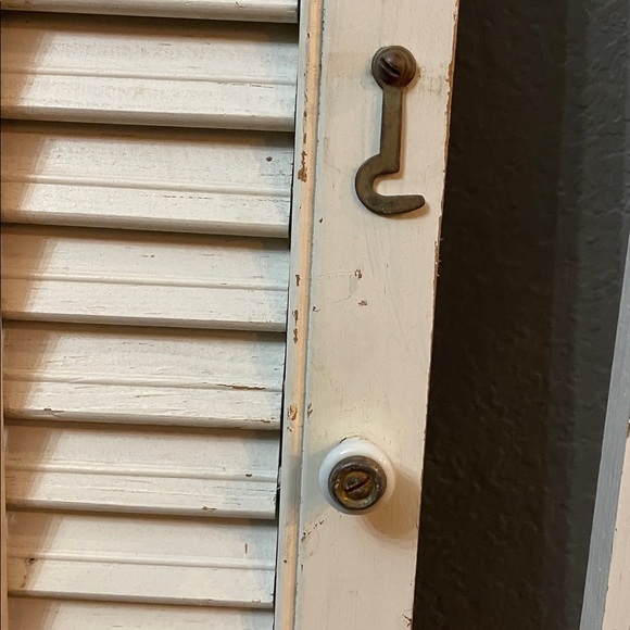 Vintage Cream Wooden Shutters - Picture 5 of 11